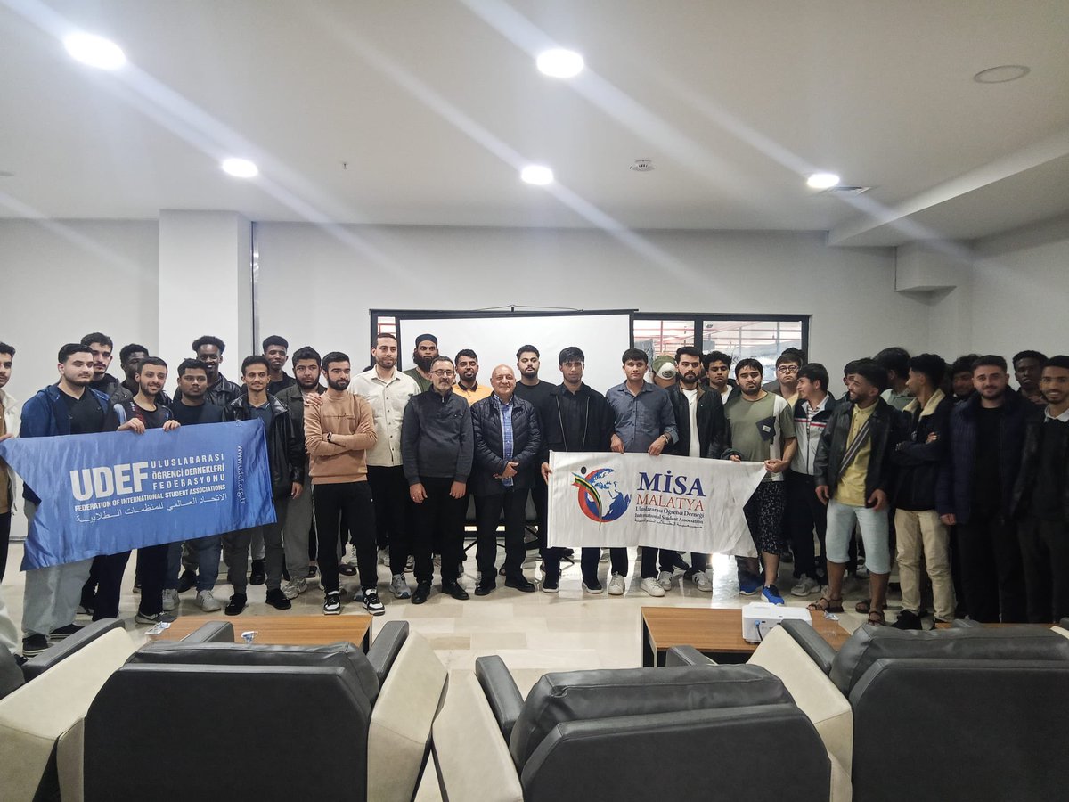 amuhammedislam's tweet photo. Malatya Uluslararası Öğrenci Derneği’mizin organizasyonu ile Beydağı Gençlik Kampı’nda farklı ülkelerden uluslararası öğrencilerle bir araya geldik. Güzel bir ortamda, kardeşlik bağlarının güçlenmesine vesile, nitelikli bir program oldu. 
Yaşadığımız krizlerin üzerimizde oluşturduğu ümitsizlik girdabından çıkmamıza vesile oluyor böyle programlar; elhamdülillah. 
Uluslararası öğrenciler, hem ülkemiz, hem ülkeleri hem de küresel ölçekte yarınların inşaası için bütün insanlık adına kıymetli bir hazine…