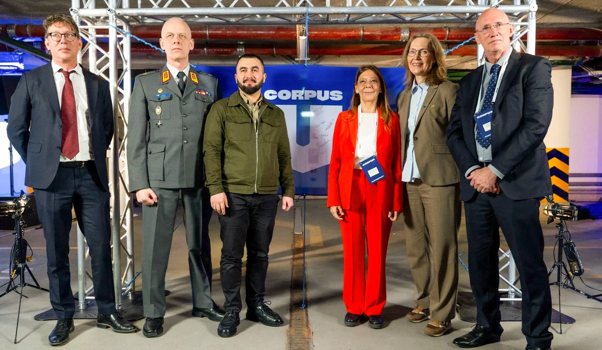 pvlogl's tweet image. Suomi mukana! 🇫🇮

Puolustusvoimien logistiikkalaitos on liittynyt Ukrainan CORPUS‑hankintayhteistyöhön vahvistamaan puolustushankintojen läpinäkyvyyttä ja toimitusketjujen kestävyyttä.
#pvlogl #puolustusvoimat #CORPUS #yhteistyö #hankinnat

logistiikkalaitos.fi/-/1948673/logi…