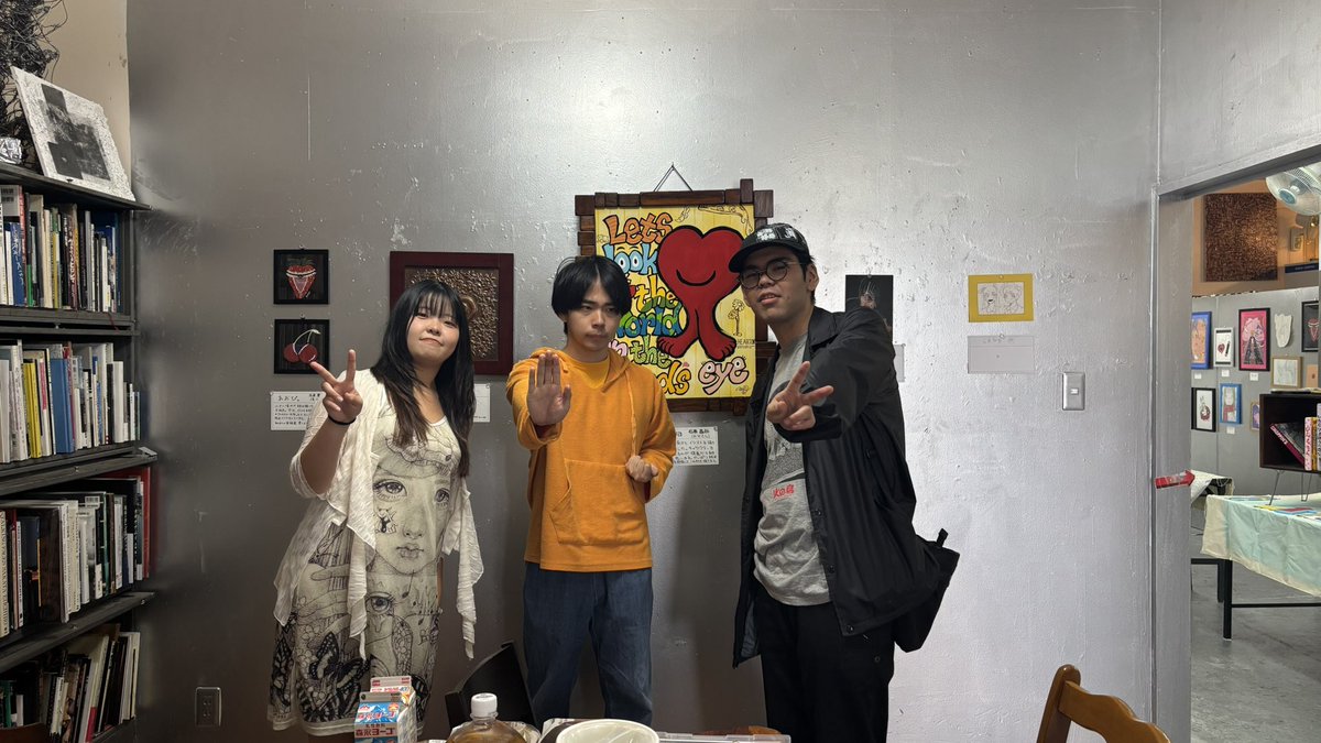 石原家族展ご来場頂きありがとうございます
5/17（日）までの会期
入場料¥500
毎週火曜日定休日
皆様のお越しをお待ちしてます♪