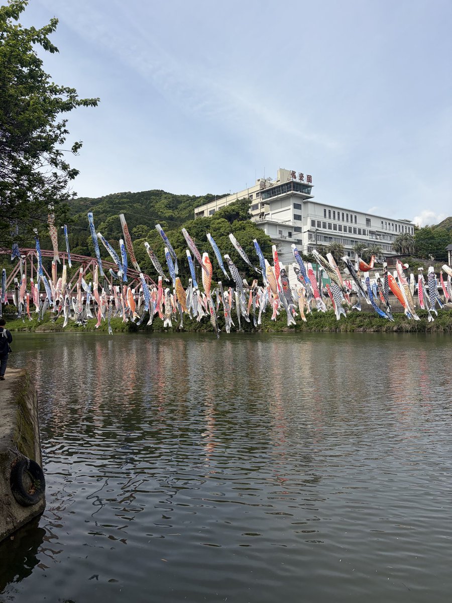 SiC3GlDL0g6y96h's tweet photo. GWだけど道が空いてるのよ～
みんな行楽地に出かけたのかな？

 #うどんじん
 #川上峡春祭り
 #BUNGA VILLAGE https://t.co/RCkb54ngeM