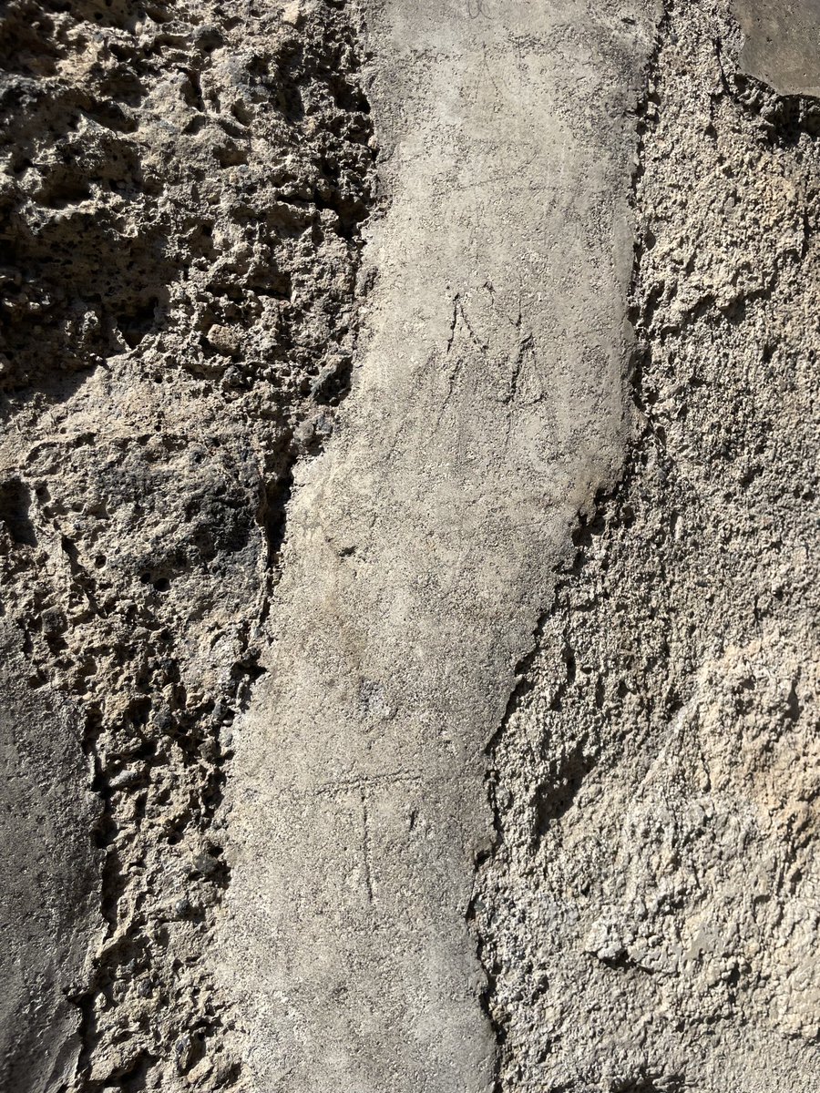 Medieval_Graffi's tweet image. Throwback: historic graffiti in Pompeii #pompeii #ancientgraffiti #medievalgraffiti