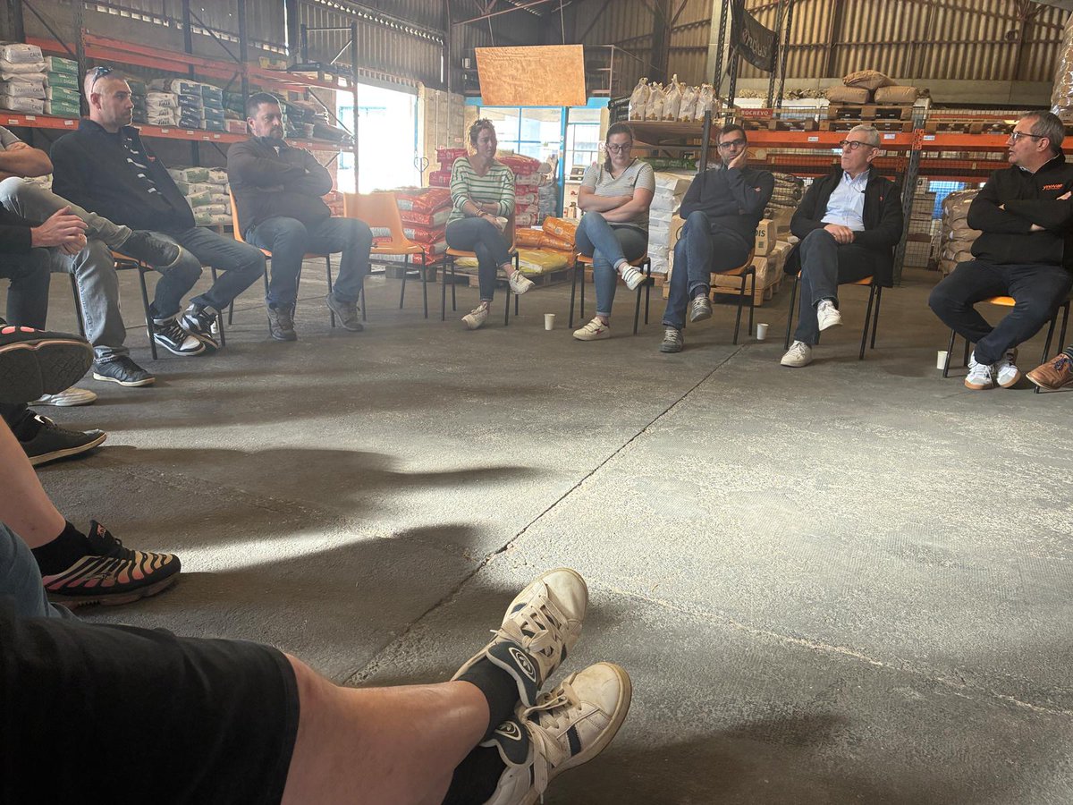 ynovae's tweet photo. Jeudi dernier, c’était un autre P’tit Déj d’Yno à Villeneuve-sur-Yonne ! Comme toujours, c'était un moment convivial et dynamique pour échanger 😀

Merci à tous pour votre présence ! ☕

#coopérative #yonne #ynovae https://t.co/qJhMk7KZWA