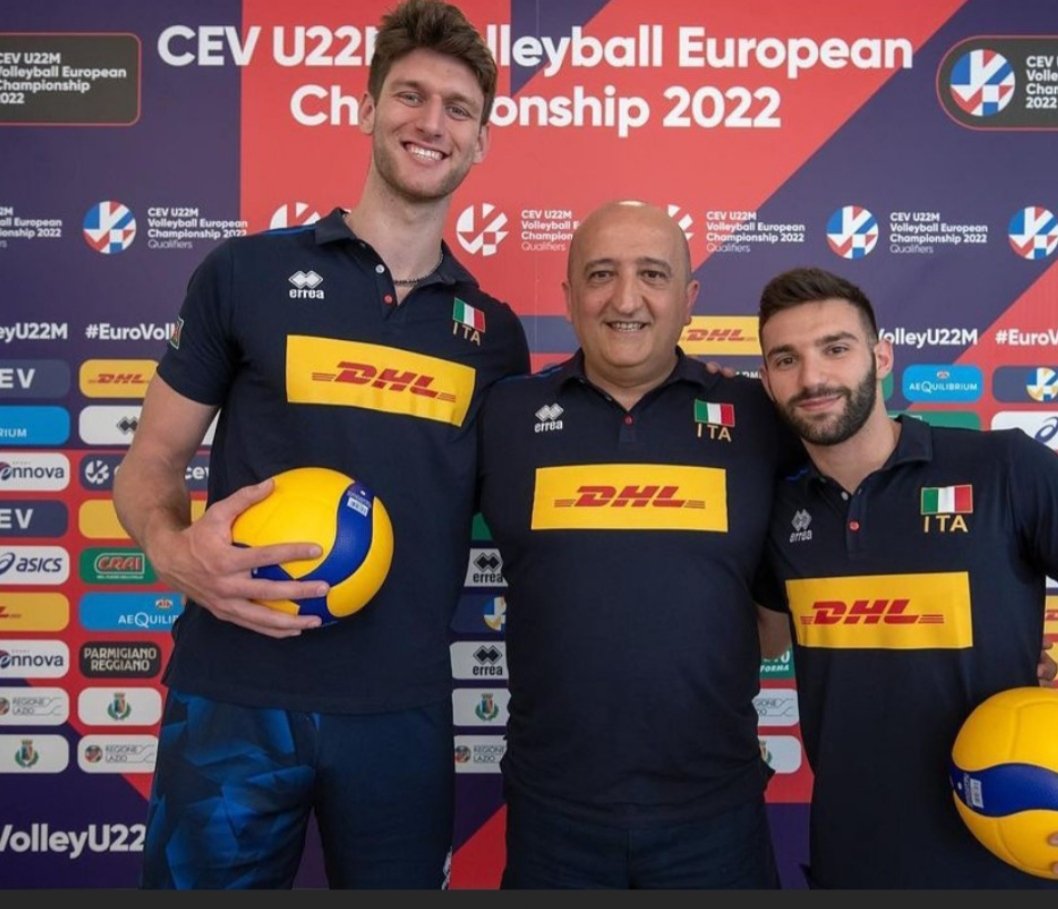 6'11.5  T.S.  from Italy holding a ball