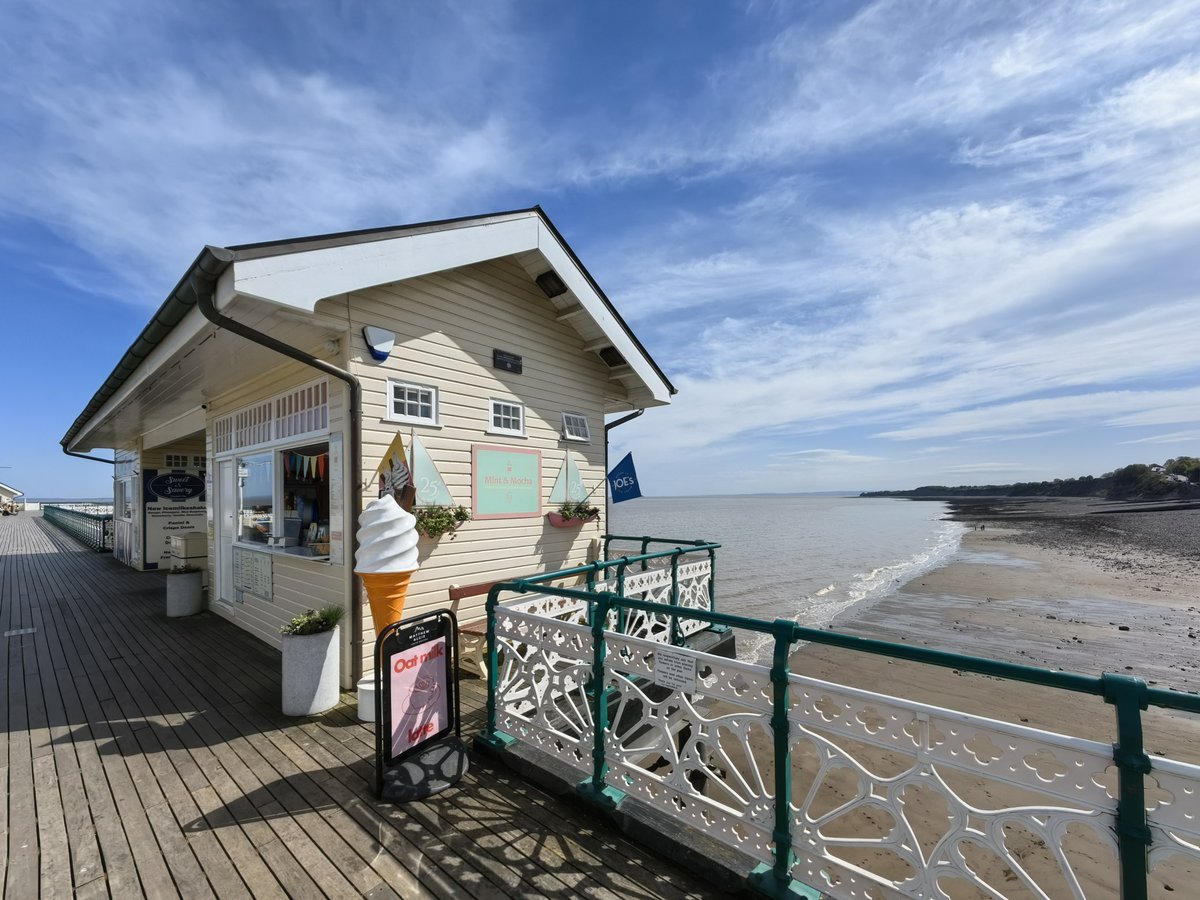 ItsYourWales's tweet image. Penarth - a beautiful place to explore and relax.  Photo courtesy @MandhariNadezna #Wales #WelshPassion