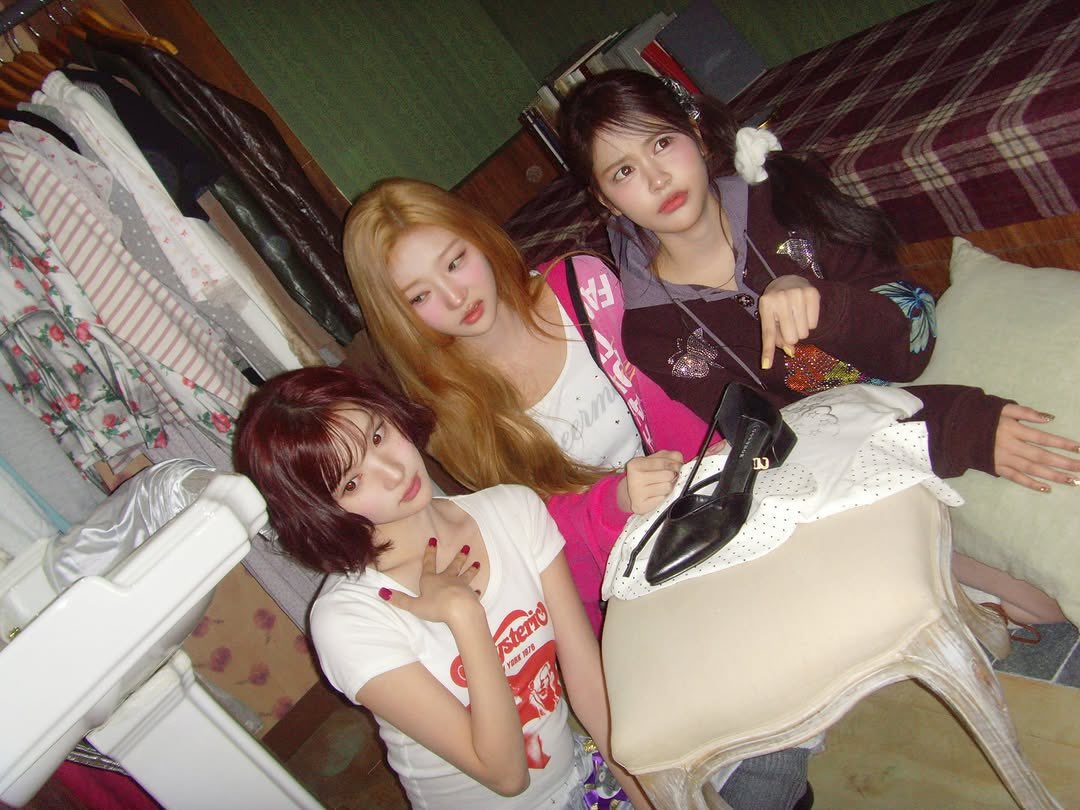 stclla's tweet photo. Xoxo, Gossip Girls https://t.co/ZYU7Hxooza