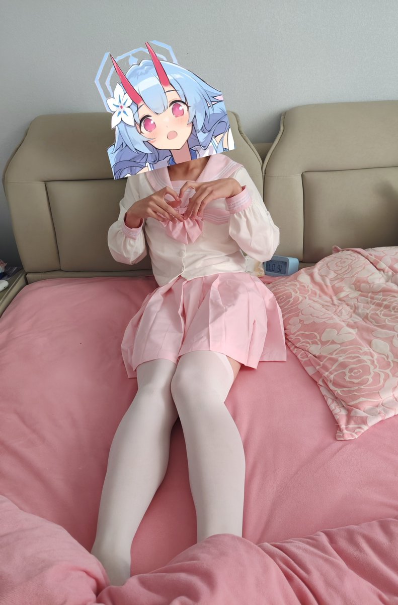 千千千世 tweet media