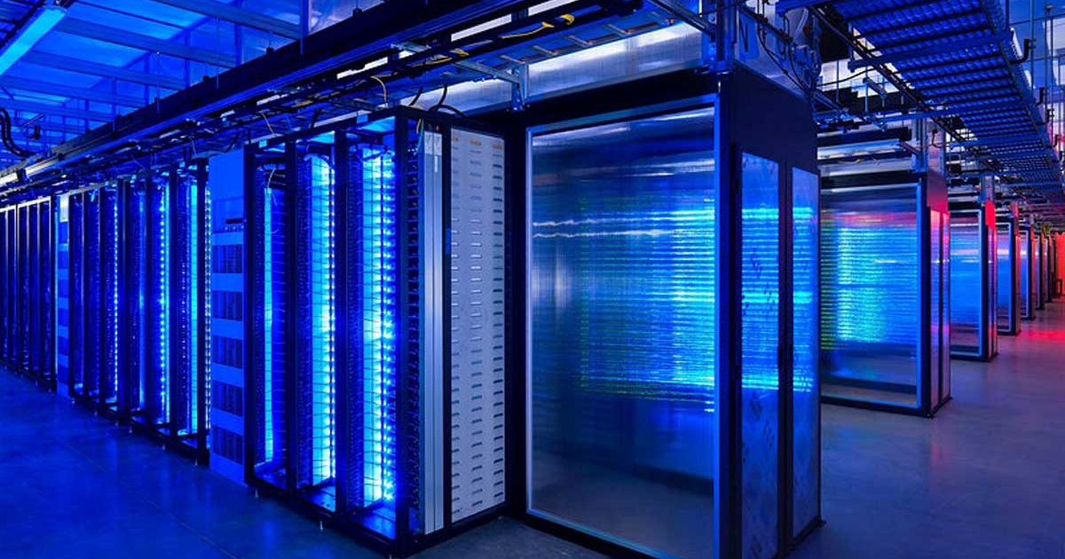 LeviCases's tweet image. Per lungo tempo nella transizione digitale ci siamo occupati di software, ma oggi internet sta ridisegnando l’hardware

Leggi su @IlBoLive l'articolo sulla crescita dei #data #center e il loro impatto energetico, in Italia e in Europa

ilbolive.unipd.it/it/news/societ…