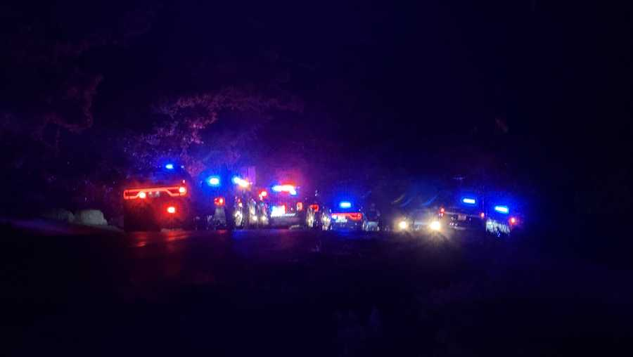 R_R_N_ews's tweet image. The #Edmond Police Department confirmed that officers were called to a shooting at the lake in Oklahoma at about 9 p.m. Multiple people called 911, reporting the shooting.

#shooting #Oklahoma #Trump #ArcadiaLake #Edmond