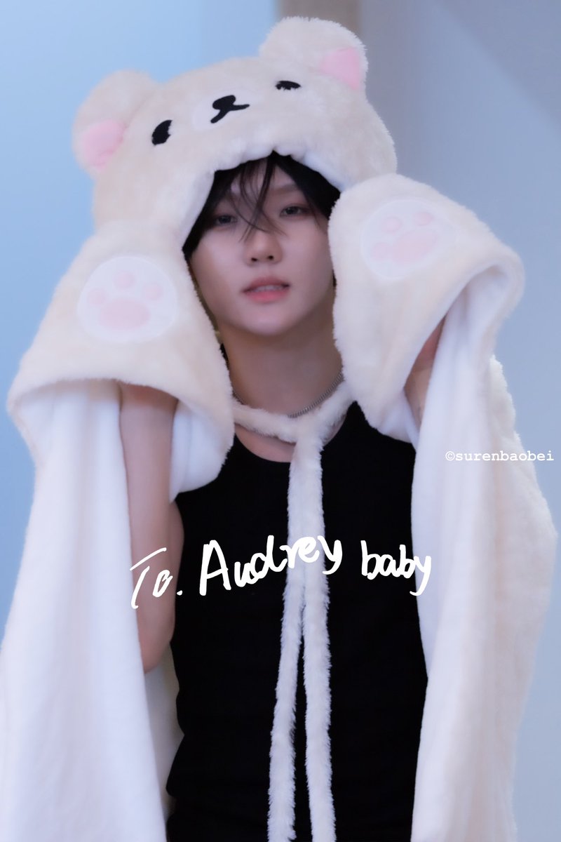 surenbaobei's tweet photo. 260502.  MODYSSEY APPLEMUSIC FANSIGN

🥰🥰

#SUREN #수런 #薛苏仁 #シュエスーレン #MODYSSEY #모디세이 https://t.co/pv1PIkHG1n
