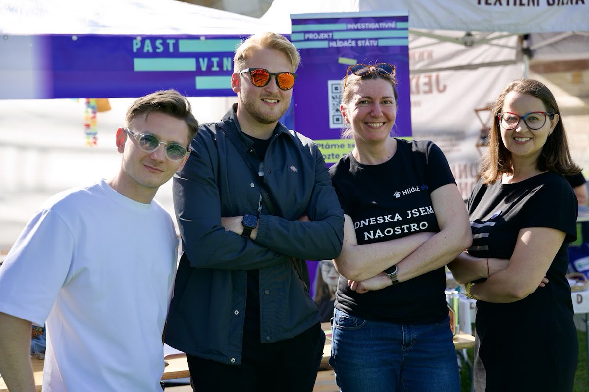 HlidacStatu's tweet photo. 🥳 Bylo to boží, tak příští rok zase! @unitedislands

💪 Kdo se za námi nestihl stavit na pokec, nemusíte smutnit - 23. června jsme i na festivalu Kreativní byrokracie. Máme pro vás připravené rovnou dva zajímavé workshopy, těšíme se na vás! https://t.co/Tca9toOmC0