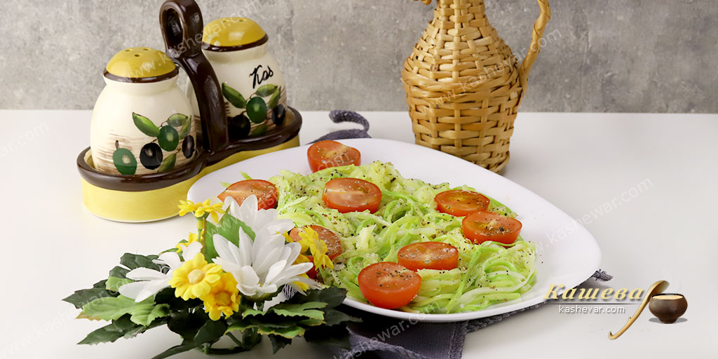 KashewarRecipes's tweet image. Zucchini spaghetti with cherry tomatoes – a light zucchini appetizer, very quick to prepare and enjoy right away.
#recipe #food #Zucchini #CherryTomatoes #OliveOil #HerbesdeProvence #Appetizer #SpainCuisine #kashevar #kashevarrecipes
kashevar.com/en/recipes/zuc…