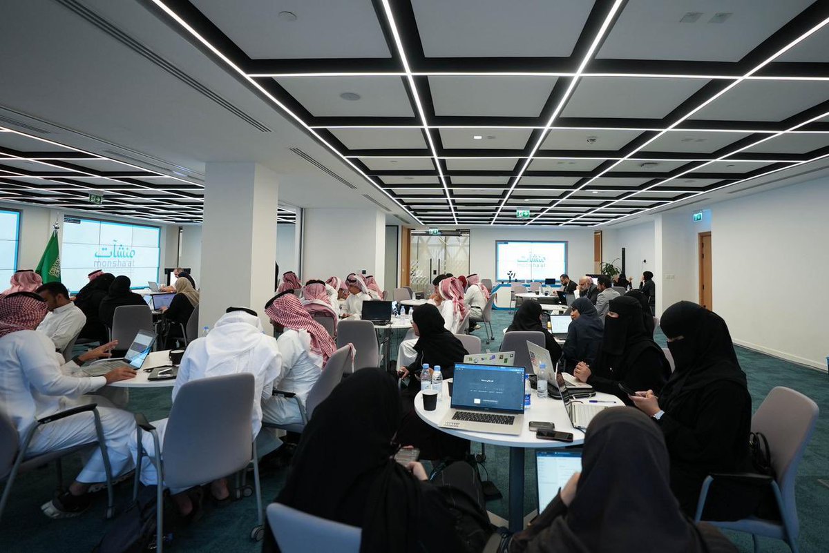 NELC_SA's tweet photo. أسهم المركز في #هاكاثون_تقنيات_التعليم_والتقويم بتقديم الدعم عبر جلسات إرشادية، والعمل على تحكيم وتقييم المشاريع، بالإضافة لتمكين المشاركين في البيئة التجريبية للذكاء الاصطناعي في التعليم الرقمي AI SandboX https://t.co/VgvVdIkNBD