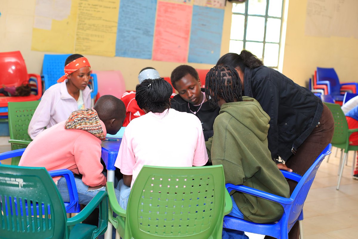 SamburuGirlsFDN's tweet image. Our girls at the Resource Center had an inspiring session led by the IEEE Computational Intelligence Society Kenya, exploring Design Thinking and IoT to build problem-solving and innovation skills.
#GirlsinTech #designthinking #STEM #iot