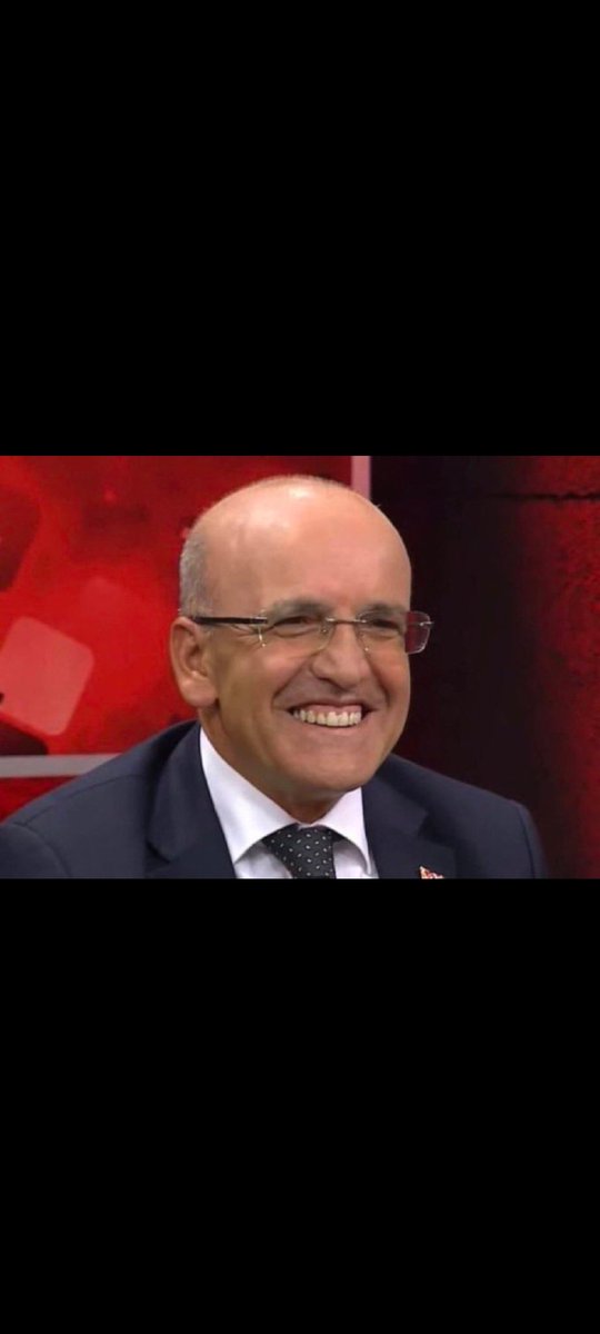mahmutcimen56's tweet photo. 2026 yılı için %16 enflasyon hedefini koymuştu.
Peki ne oldu?
Daha 2026 yılının ilk dört ayında enflasyon %15 oldu!
Sene sonu enflasyon beklentileri de %32 oldu.
Bu kadar büyük bir sapma olabilir mi?
Bizde olur.
Geldiğinden beri ekonomi daha kötüye gidiyor.
Reis doğru söylemişti. https://t.co/izExLc64Vv
