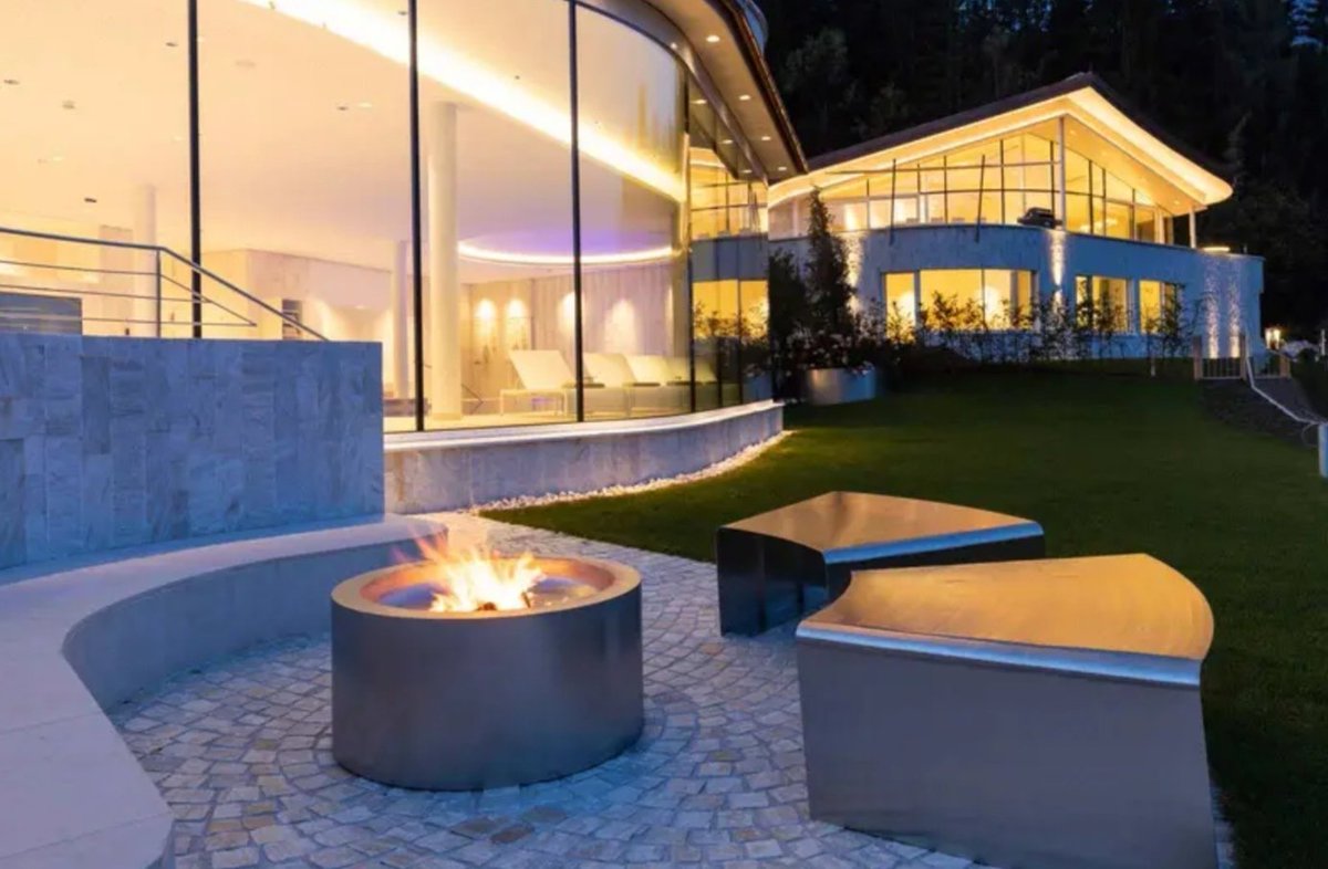 The Luxury Chalet Company tweet media