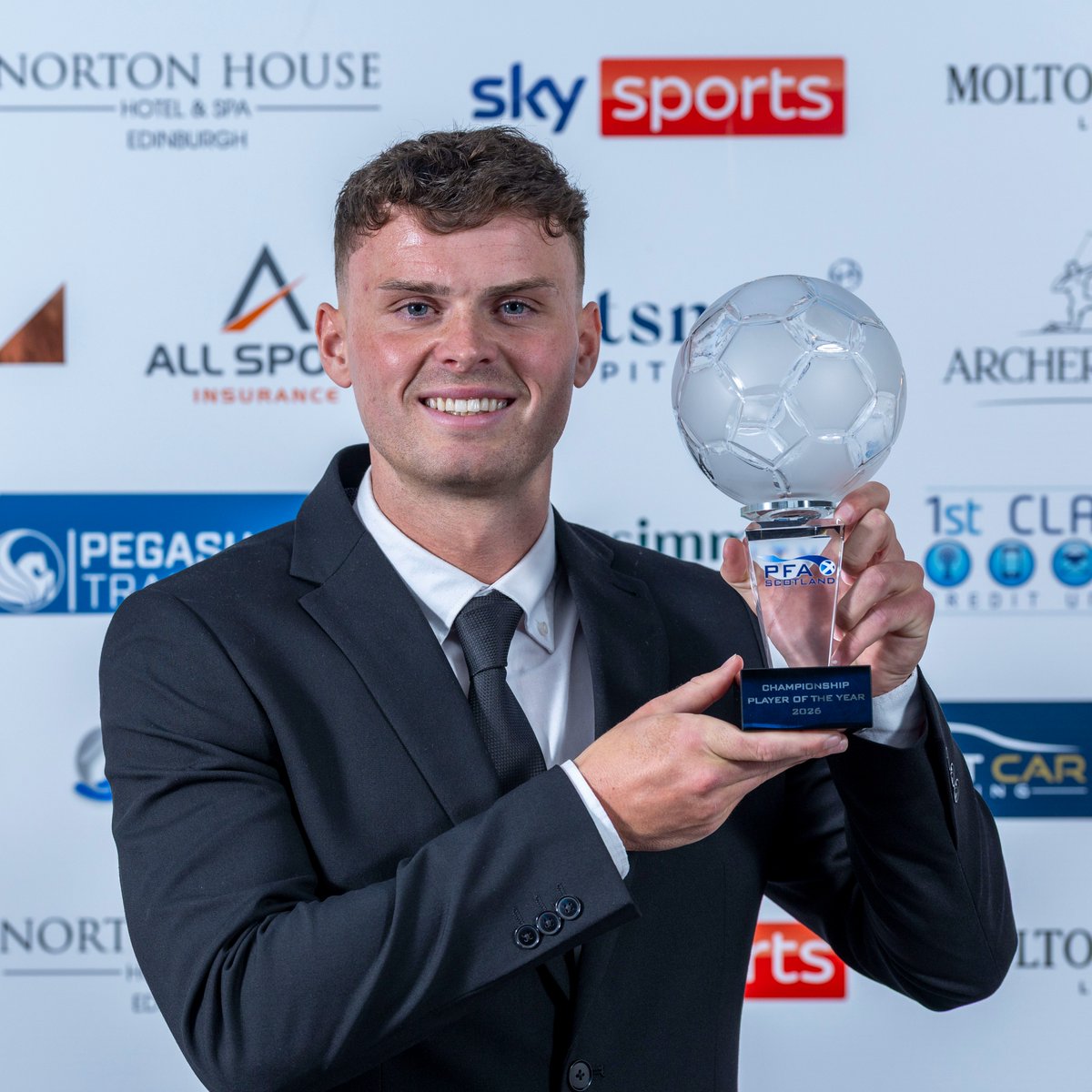 StJohnstone's tweet photo. He really did have the time of his life 🕺

A huge congratulations to Josh McPake who last night picked up the PFA Scotland Championship Player of the Year award.

#SJFC