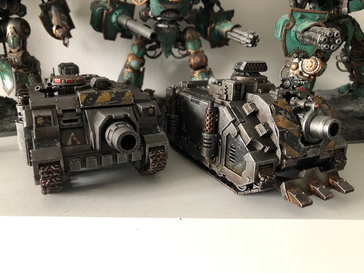 ServoJ4's tweet image. Got my other vindicator out to see the different patterns next to each other. #warhammer #hobby #tank