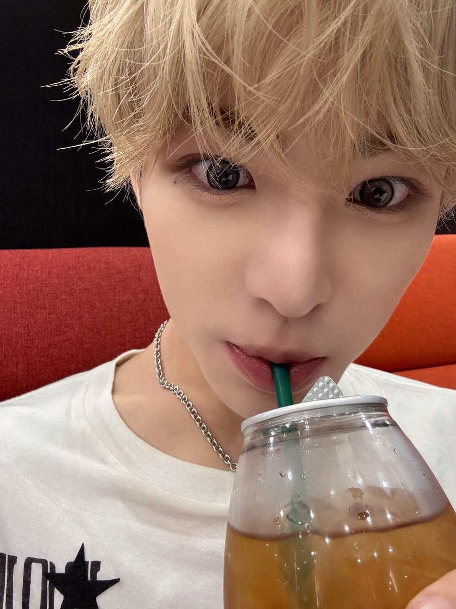포키 tweet media