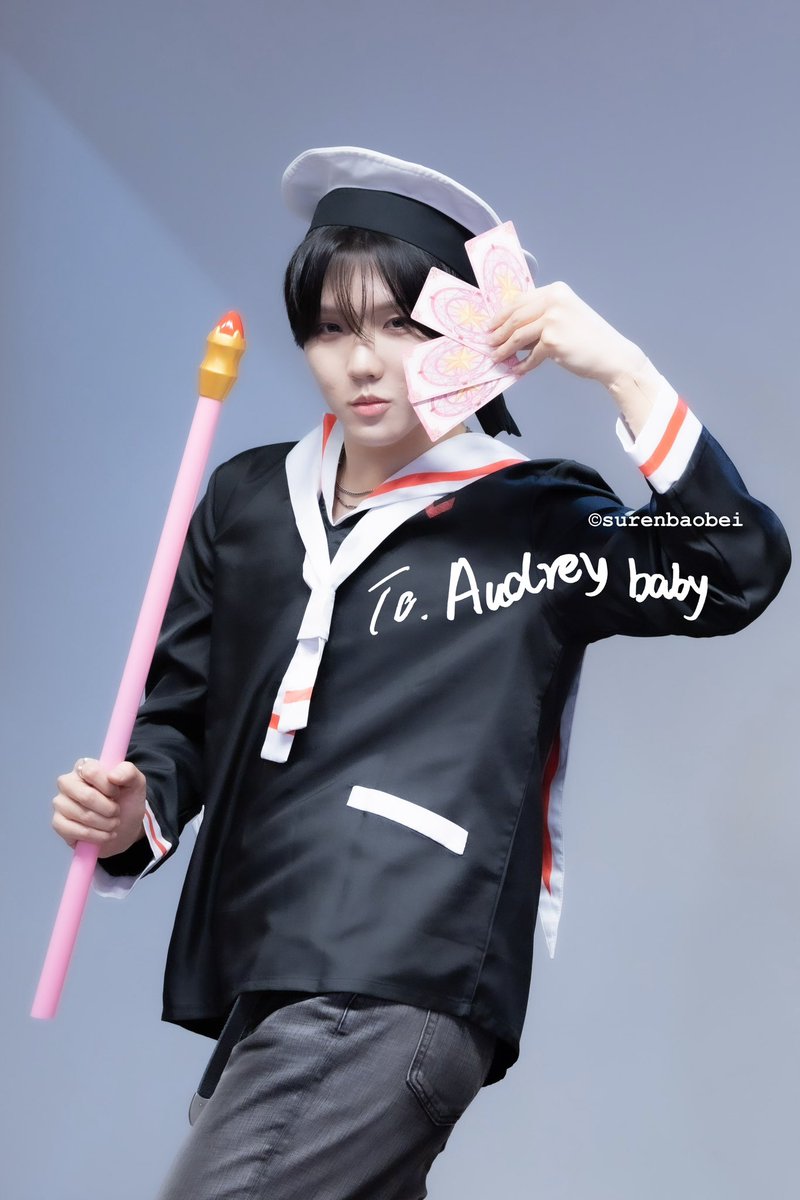 surenbaobei's tweet photo. 260502.  MODYSSEY APPLEMUSIC FANSIGN

⚓️💗

#SUREN #수런 #薛苏仁 #シュエスーレン #MODYSSEY #모디세이 https://t.co/xRskC31WeY