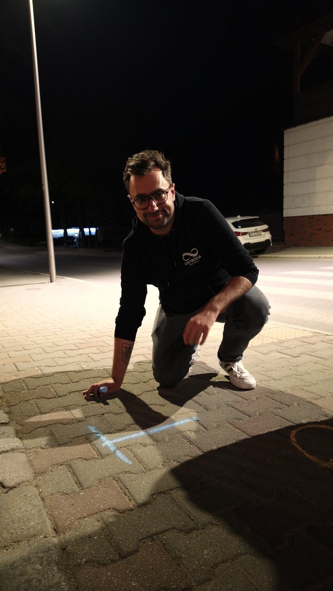 rafdab92's tweet photo. 6 szkół średnich w Ostródzie, 6 nocnych "graffiti" pod miejscami, gdzie dziś młodzież pisze maturę. Trzymamy się razem i trzymamy za Was kciuki! 💪 https://t.co/DB5lgvYqhL