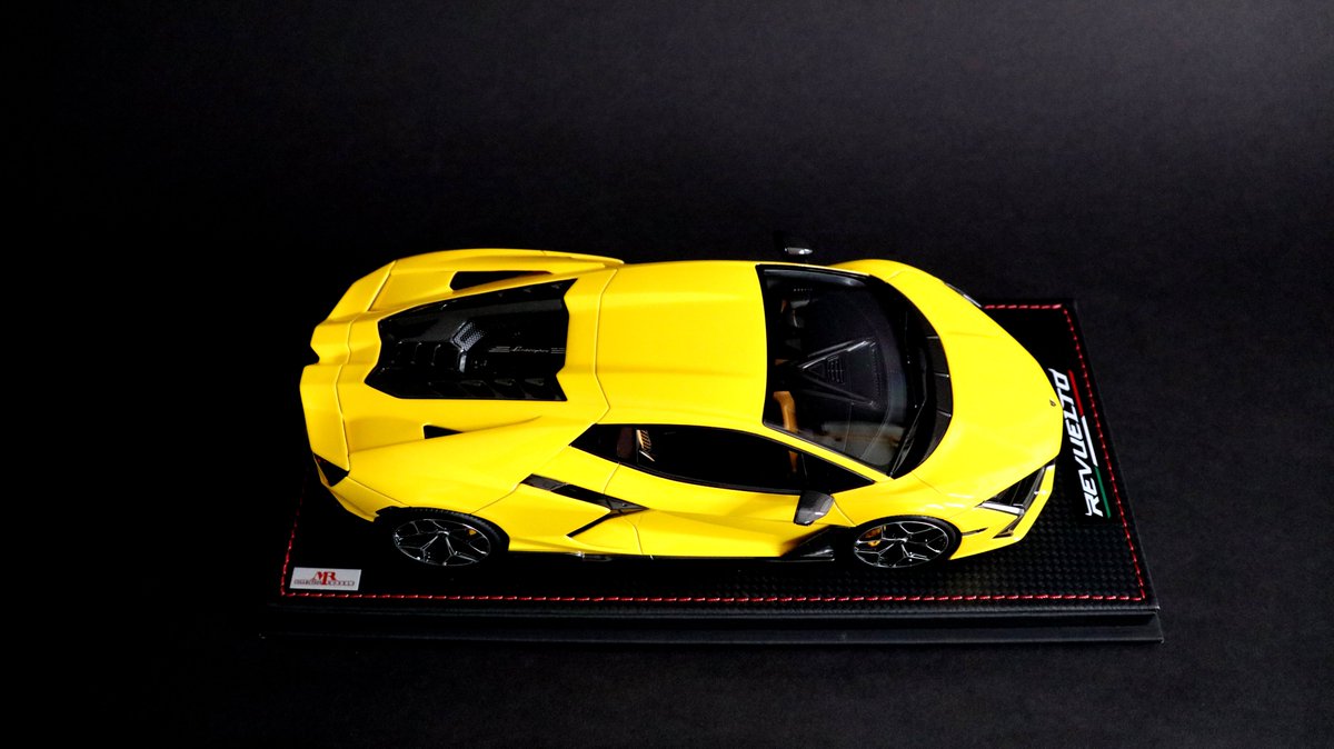 LegendMCars's tweet image. 2024 #Lamborghini Revuelto at 1:18 scale, hand-made in #Italy &amp;amp; officially licensed by Lamborghini - 09 of 49 examples in the world.
------------------------------------------------------------
