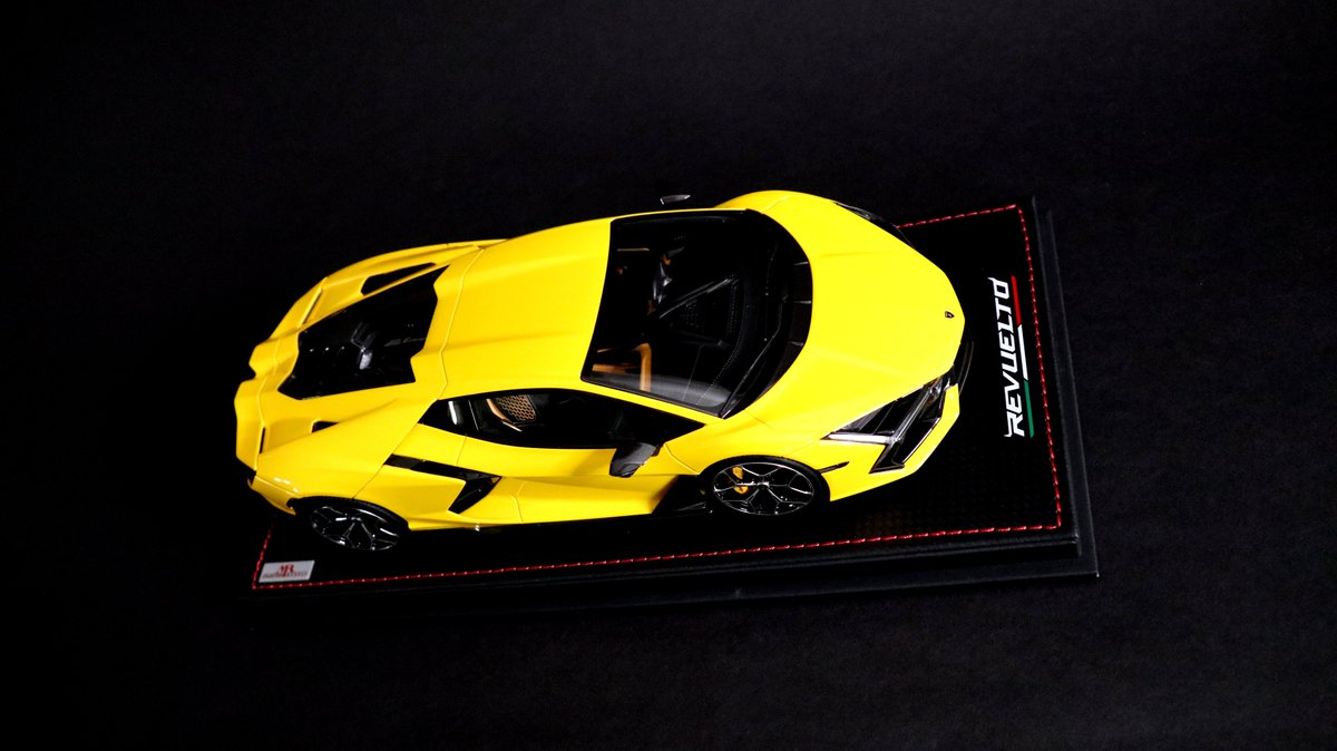 LegendMCars's tweet image. 2024 #Lamborghini Revuelto at 1:18 scale, hand-made in #Italy &amp;amp; officially licensed by Lamborghini - 09 of 49 examples in the world.
------------------------------------------------------------