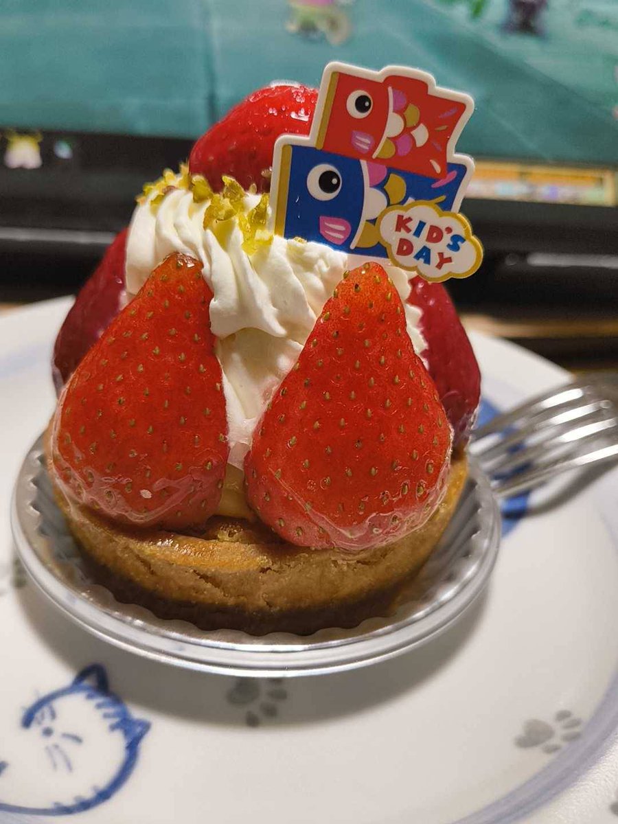 久しぶりに 天そばを食べたくて…w
初めて行ったお店だけれど 美味しかったぁ😋

明日はこどもの日
ケーキを購入

#ヴェールの丘