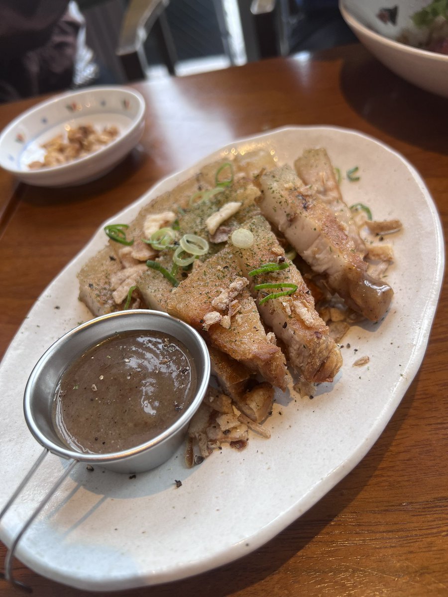 mn_x08's tweet photo. フィリピン料理を食べに
しんまちボードウォーク沿い
お店『 #terrace38 』さんへ
母ら連れて行ってきた🇵🇭✨
やっぱいつ来ても大好きな味♪
5月は私の誕生月なんですが
店主のカミールご夫婦が
誕生日おめでとう
言うて��れました☺️
雰囲気最高なので
是非行ってみて🥹✨
アジアン楽しめるよ🙌
#徳島 https://t.co/YVATZs4Q1k