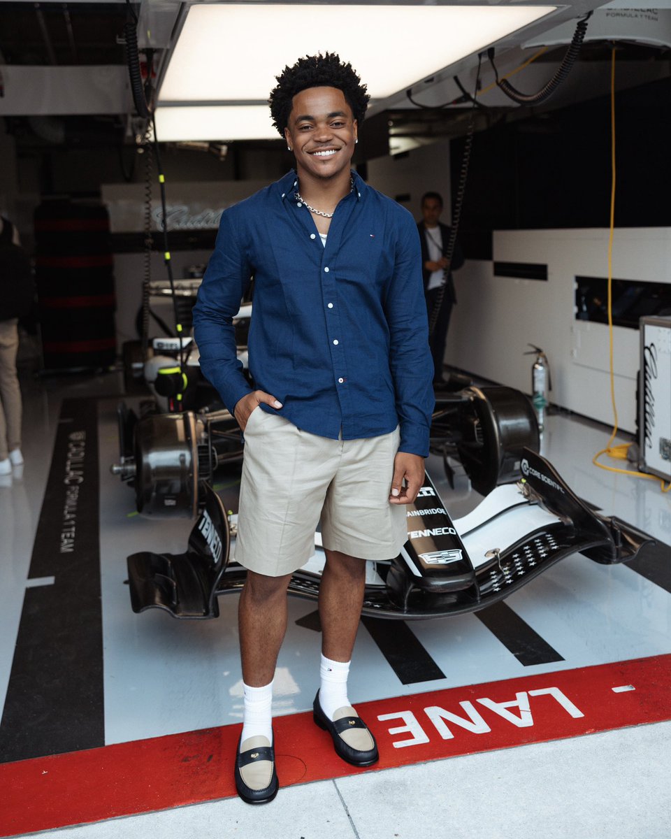 Tommy Hilfiger tweet media