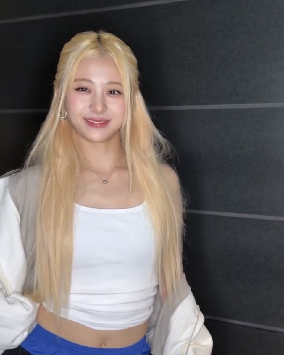 노니ଳ tweet media