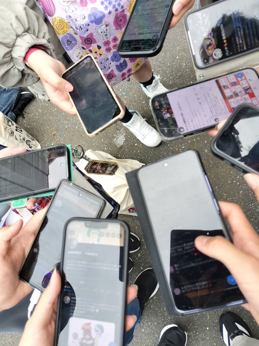 暇人 tweet media