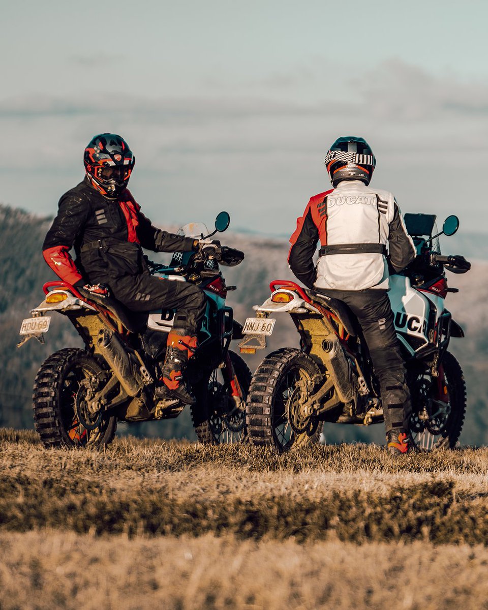 DucatiMotor's tweet image. No terrain is off-limits, lighter, tougher, and ready for the wild. Where would you take this beast?

ducat.it/DesertXRally 

#Ducati #DesertXRally