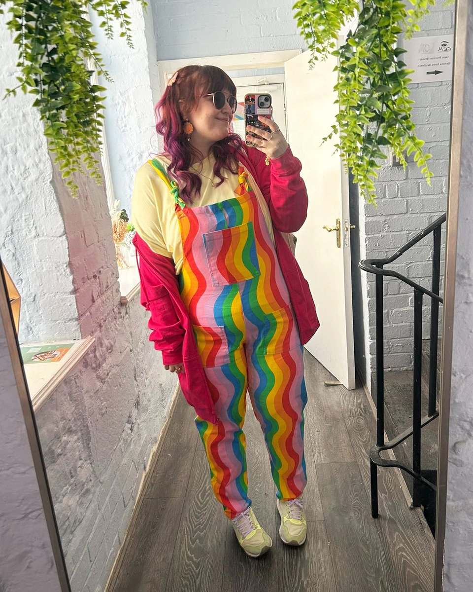 LucyandYak's tweet photo. Yaks, cameras and smiles at the ready 😁 It’s #YakMirrorSelfieMonday 📸

Share your selfies on Insta for your chance to bag yourself a £25 YakToken! 💗

https://t.co/y0JXXQcWyP https://t.co/vQiY9ln3ma