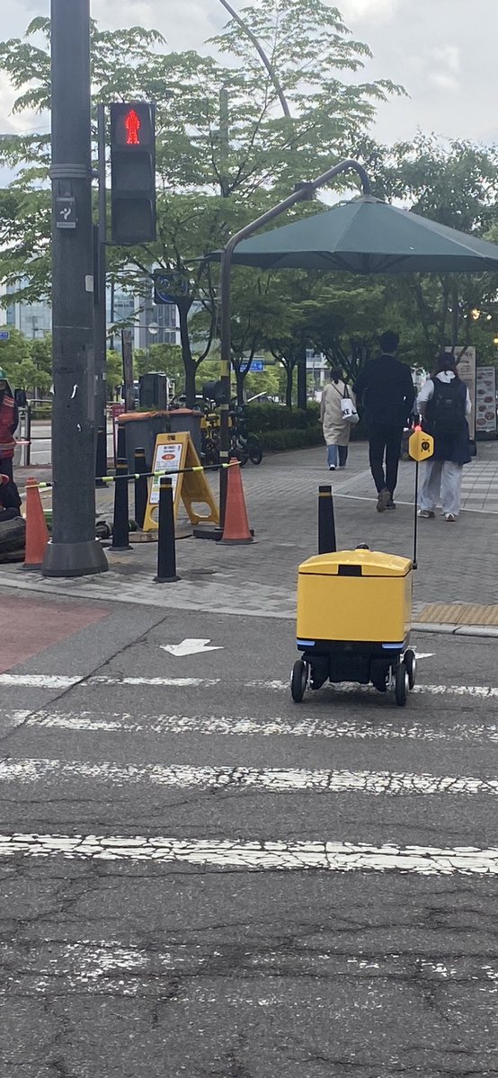 책에바라 tweet media