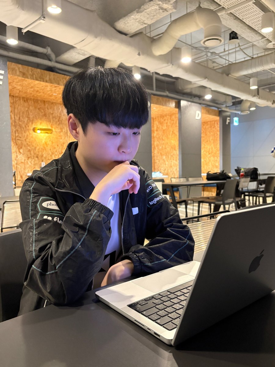 나정이!! tweet media