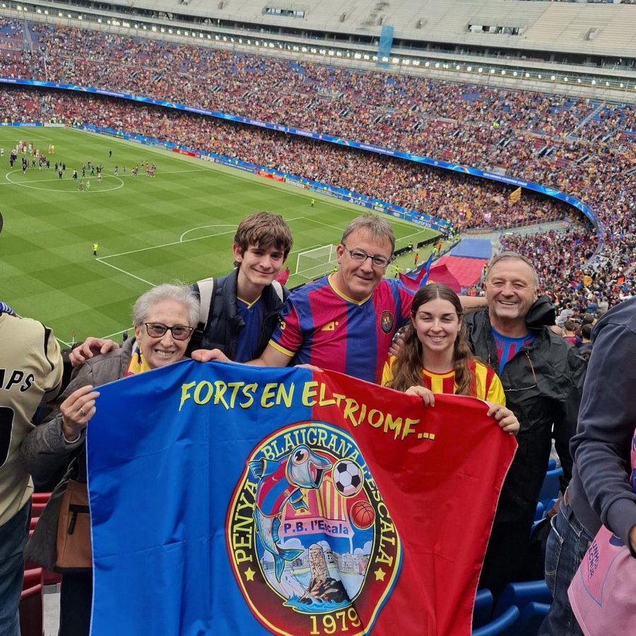 ConfePenyesFCB's tweet photo. 🔥 Els penyistes van fer costat un cop més al @FCBfemeni a l'Spotify Camp Nou i van celebrar el passi a la final de la Champions femenina!
🏆 El dissabte 23 de maig, tenyirem Oslo de blaugrana!!!

🔵🔴 #FemBarçaFemPenya #ForçaBarça https://t.co/mTpGlvZK9Y