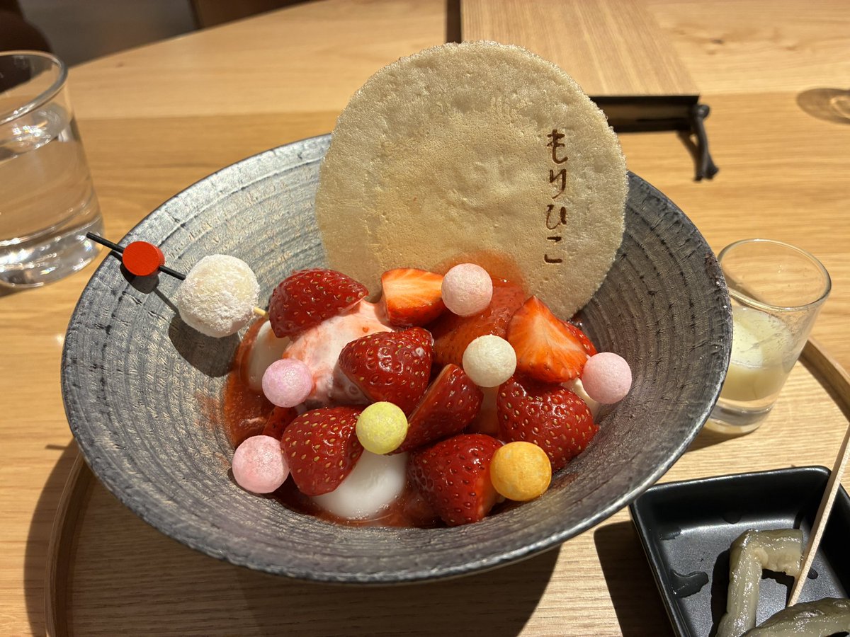 サム tweet media