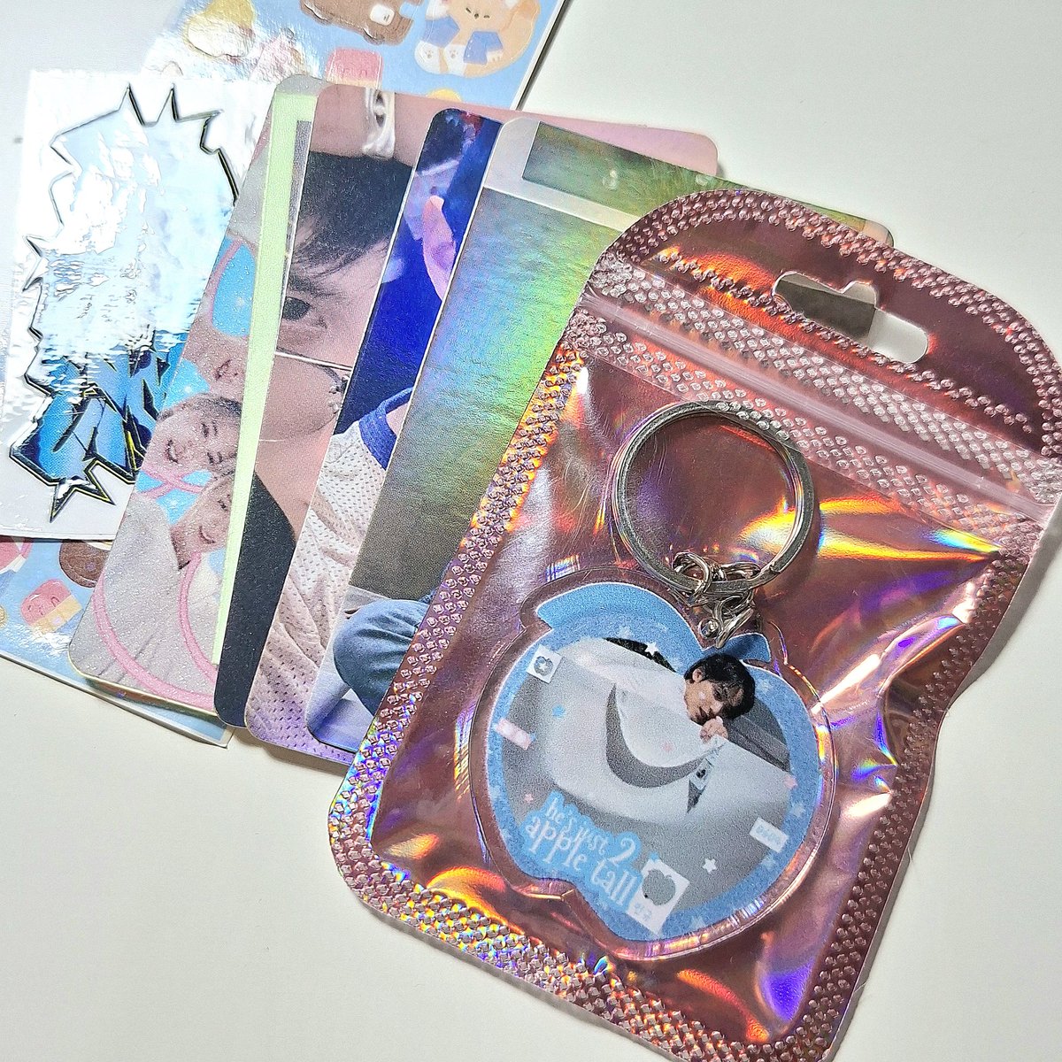 starrymingoo's tweet photo. YEAYY dapat 2 freebies lucu imup ini :D maaci kakak-kakak keren @skittlesshua @petalmingoo 😆🩵 https://t.co/igXhxakm5u