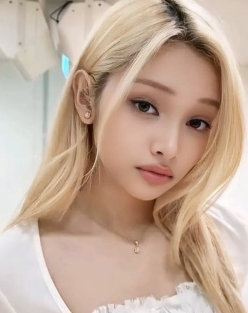 NO LABELS. JUST ANA ⁎𖤐⁎⁺˳✧ tweet media