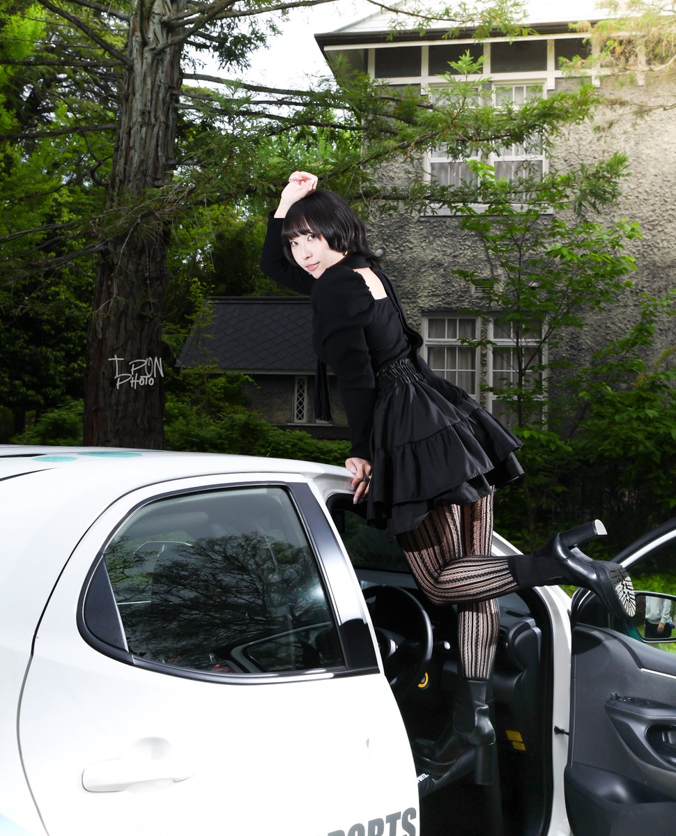 とあ tweet media