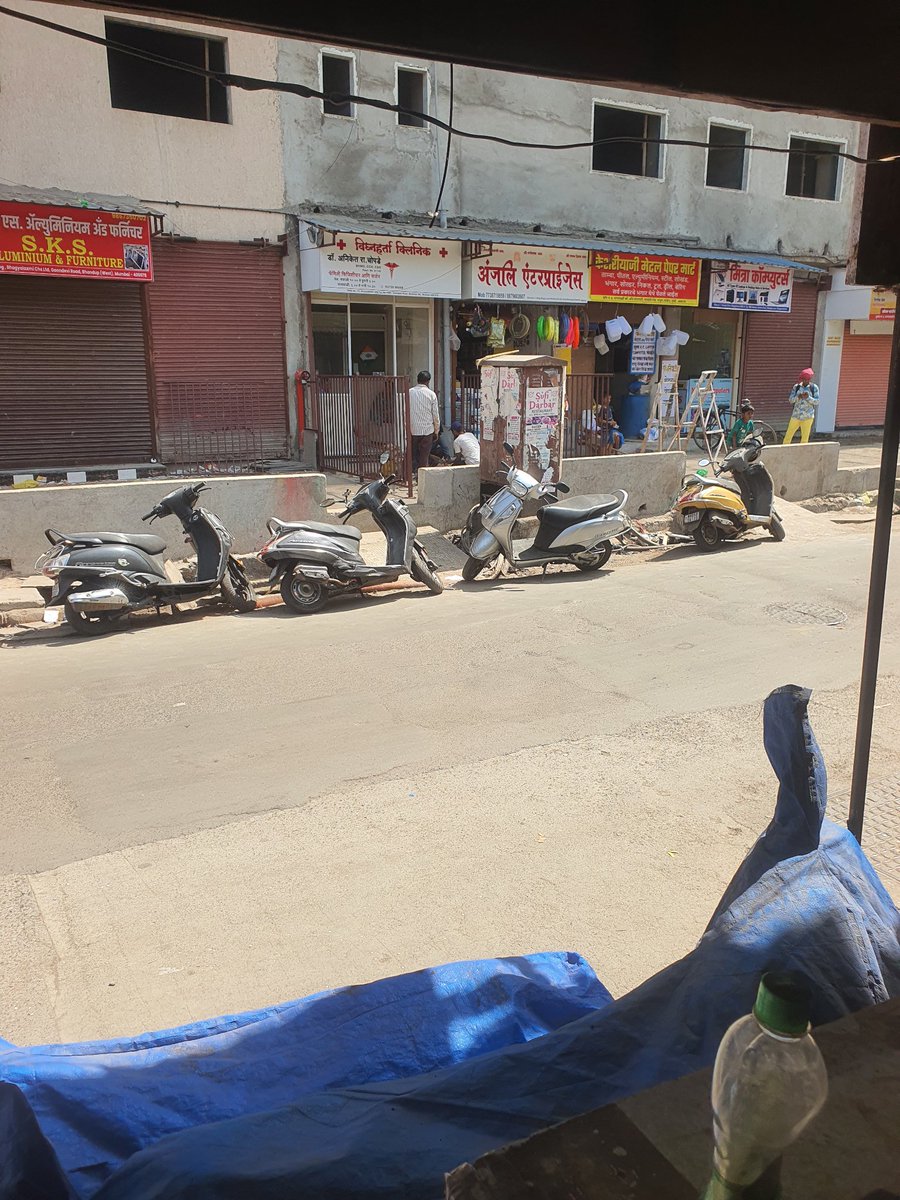 GJignesh88's tweet image. @mybmc #S ward 
Enchroment on public road.
Cts no.153 153 1 to 52
Bhandup west