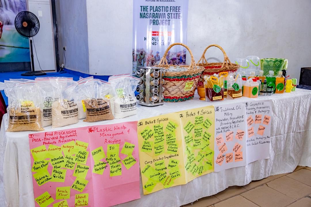 MohdHAbdullahi's tweet photo. The PLASTIC FREE NASARAWA 2026
WOMEN TRAINING & EMPOWERMENT PROGRAM facilitated by @ProtectEarthNet and supported by @BornFreeUSA took off at Youth Development Centre, Karu - Nasarawa State on 1st May, 2026 with the theme ‘Empowering Women for Sustainable Growth’. Excited with the turnout and active participation by market women under the phase  1 of the program. @janeeyibio 
#NoToPlasticWaste.