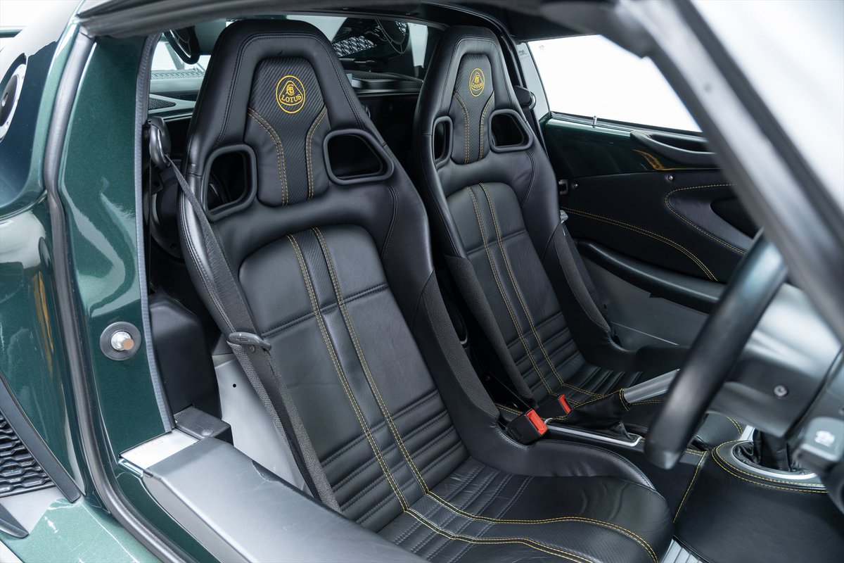 uk_sports_cars's tweet image. 中古車入荷速報：今が狙い目、LOTUS EXIGE-S V6！！ 希少なレーシンググリーン。レースパック・プレミアムスポーツパック・バックカメラ  nestpit.blog14.fc2.com/blog-entry-176… 

#LOTUS #ロータス #EXIGE #エキシージ #エクシージ #英国車 #ライトウェイトスポーツカー