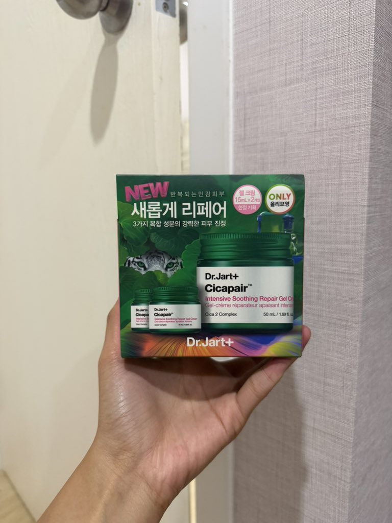 bbcljang's tweet photo. 📍ส่งต่อ
Dr. Jart+ Cicapair กล่องได้ 3 ชิ้น 1000 รส.
La Roche-Posay Effaclar 900 รส.
Hada Labo Shirojyun Whitening Lotion 400 รส.

ทักมาขอดูเพิ่มเติมได้ค่ะ ทุกชิ้นยังไม่ผ่านการใช้งาน 

#ส่งต่อสกินแคร์ #ส่งต่อสกินแคร์มือสอง #ส่งต่อสกินแคร์มือ2 #สกินแคร์มือสอง #ส่งต่อเครื่องสำอาง https://t.co/nPPoSpxHSA