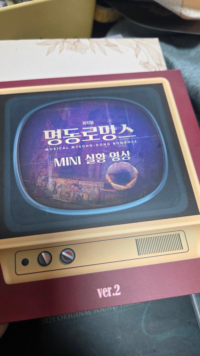 t.앤디🕯 tweet media