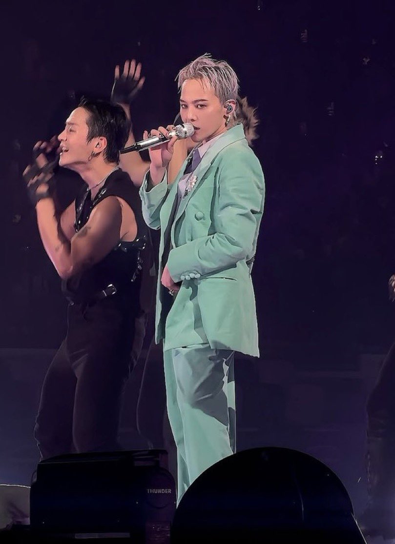GDRAGON 11x DAESANG WINNER tweet media