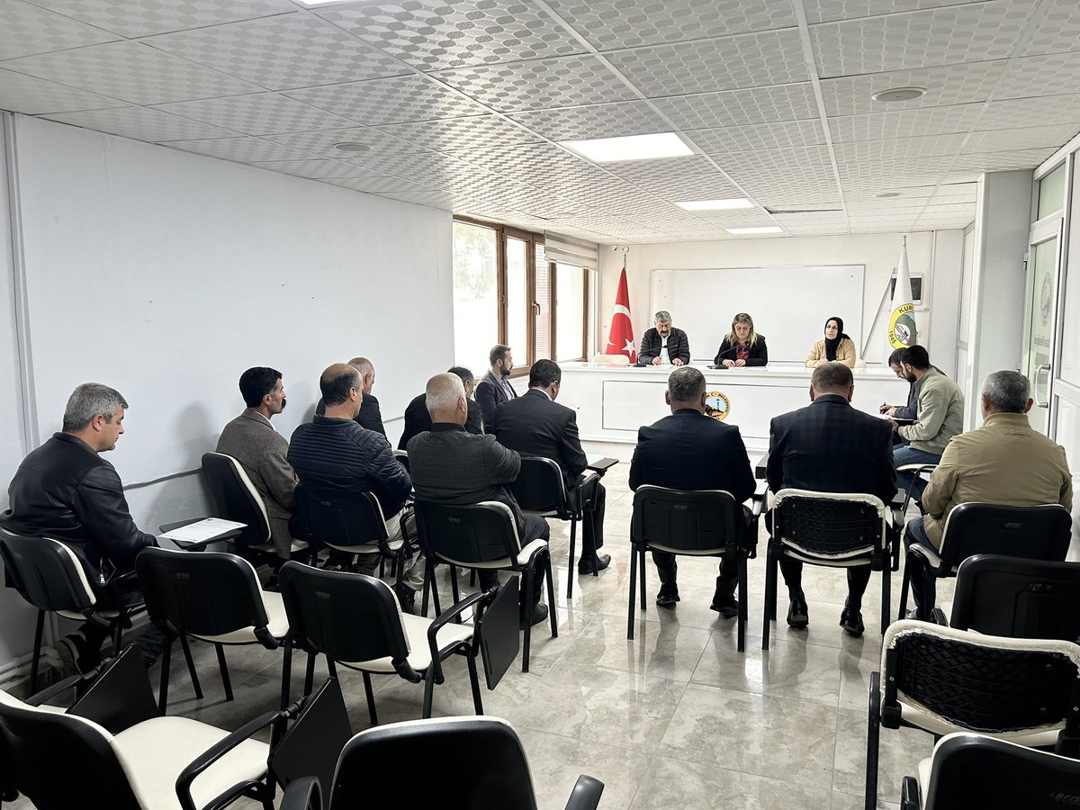 🔴 Kurtalan Belediyesi Halka Açık Mayıs Ayı Olağan Meclis Toplantısı Eşbaşkanımız Sadiye Aktin öncülüğünde gerçekleşti. 

****

🔴 Runîştina Civîna Asayî ya Meclîsa Şaredariya Misircê ya meha Gulanê ku ji gel re vekirî ye, di bin serokatiya Hevşaredara me Sadiye Aktin de pêk hat.