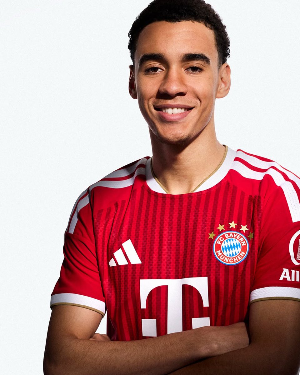 brfootball's tweet image. Bayern drop their home kit for 2026-27 🟥