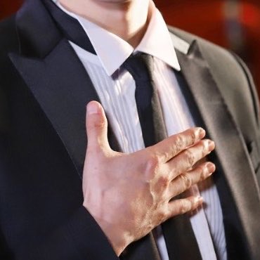 수상할 정도로 깡떤남자 엄지랑 비슷함