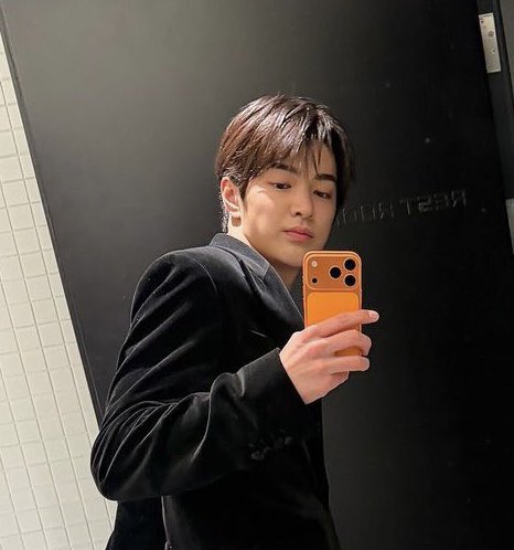 kis𝄞 tweet media